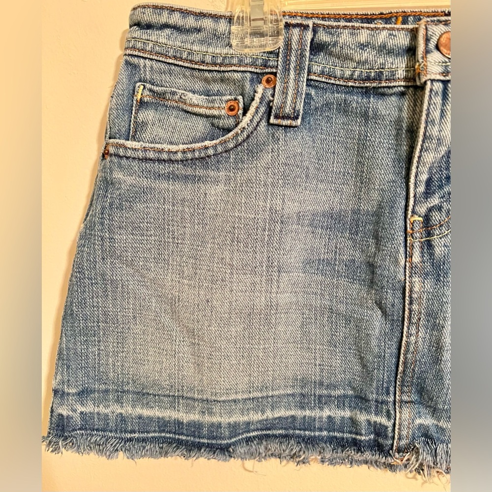 Women’s/Junior’s Vintage Hippie Brand Denim Jean Raw Hem Mini Skirt Size 27 or 5 - Picture 3 of 14